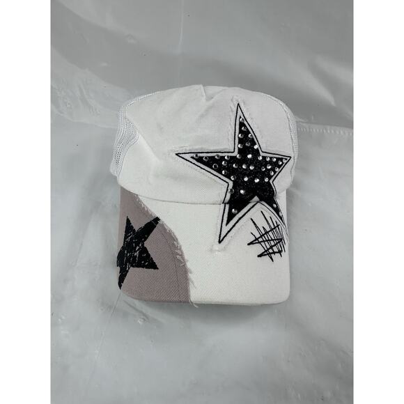 Black Star on White Trucker Cap Snapback Hat with Mesh Back - Picture 1 of 6